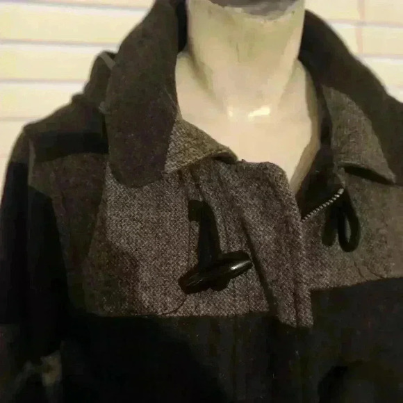 Women's Old Navy Wool Blend Hooded Toggle Coat Size L Black Grey Striped - Picture 9 of 13